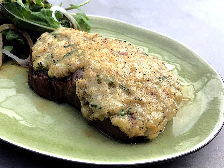 H-ftsteak-mit-Parmesan-Kr-uter-Topping-Rezept