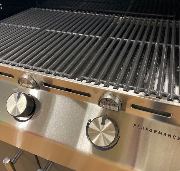 Aufbau-Char-Broil-Gasgrill-f